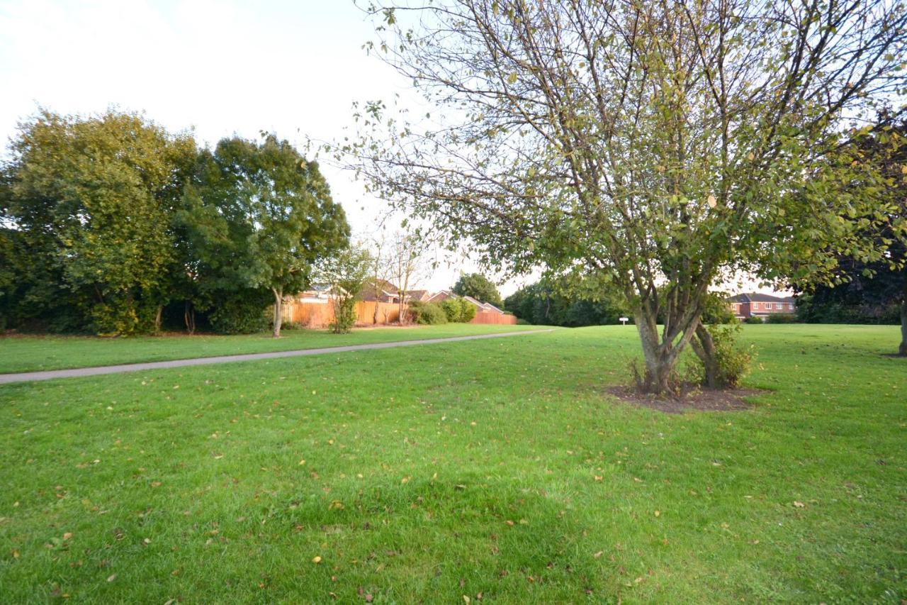 Appartement Redmire - 2 Bed 1St Floor Flat Overlooking Green à Darlington  Extérieur photo