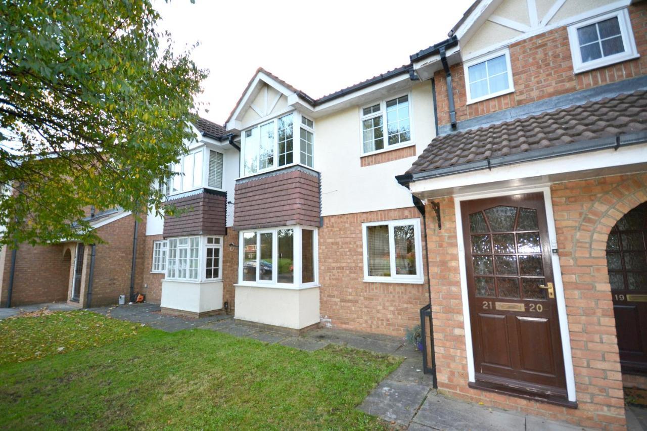 Appartement Redmire - 2 Bed 1St Floor Flat Overlooking Green à Darlington  Extérieur photo