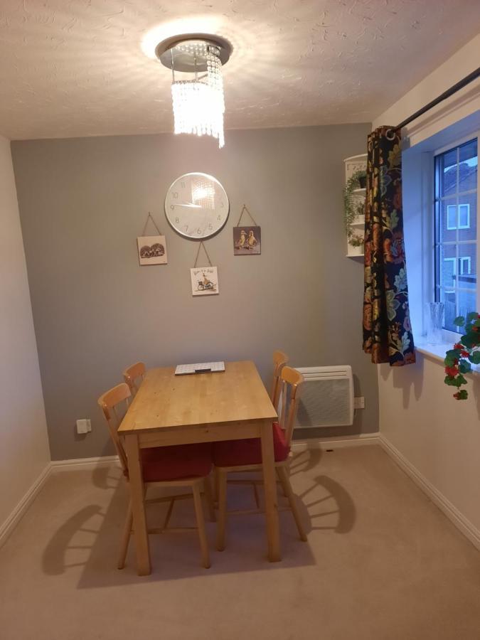 Appartement Redmire - 2 Bed 1St Floor Flat Overlooking Green à Darlington  Extérieur photo