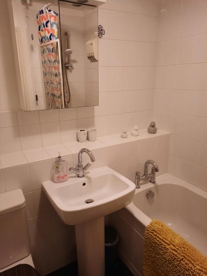Appartement Redmire - 2 Bed 1St Floor Flat Overlooking Green à Darlington  Extérieur photo